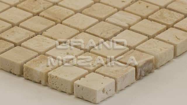 Мозаика из травертина