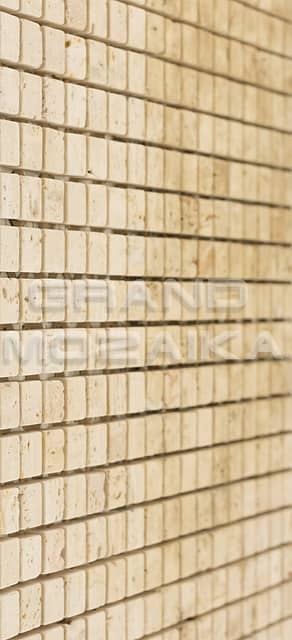 Мозаика из травертина