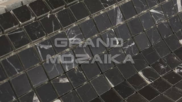 Мозаика из мрамора Nero Marquina