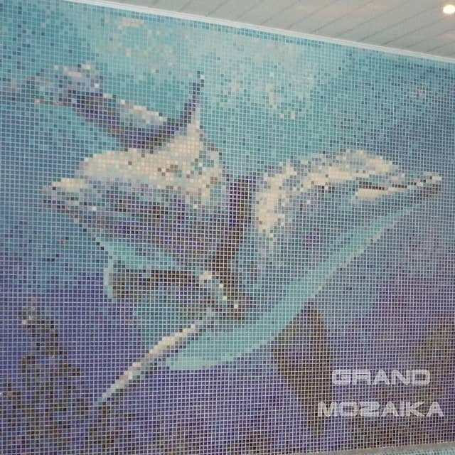 Мозаичное панно “Два дельфина”