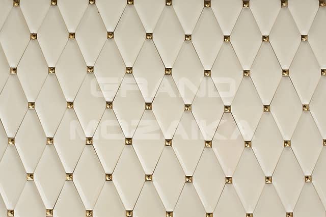  Керамические ромбы бежевые с золотыми вставками