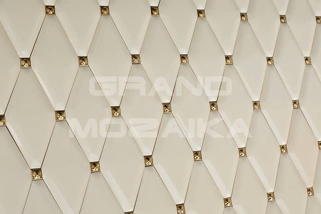  Керамические ромбы бежевые с золотыми вставками