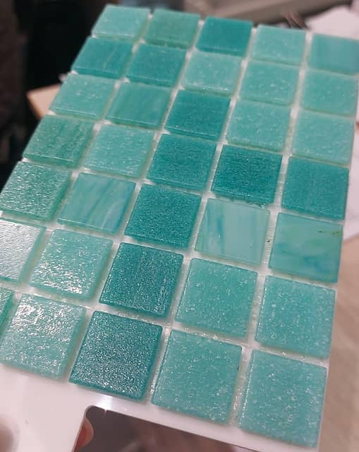 Стеклянная мозаика, серия Mix HG (на сетке)