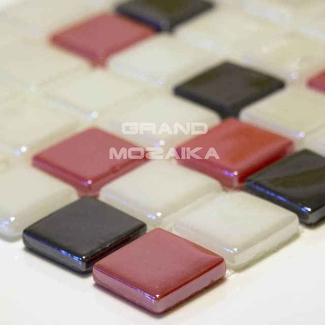 Высокоглянцевая стеклянная мозаика