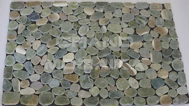 Коврик из натуральной гальки на основе (садовый)