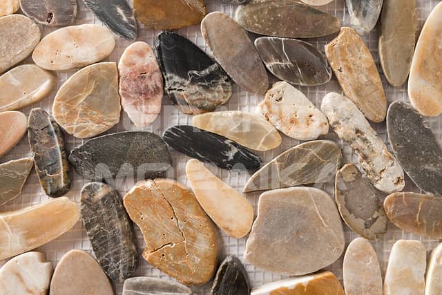 Мозаика из натуральной гальки