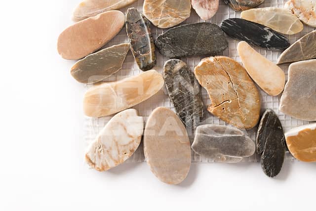 Мозаика из натуральной гальки