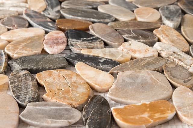 Мозаика из натуральной гальки