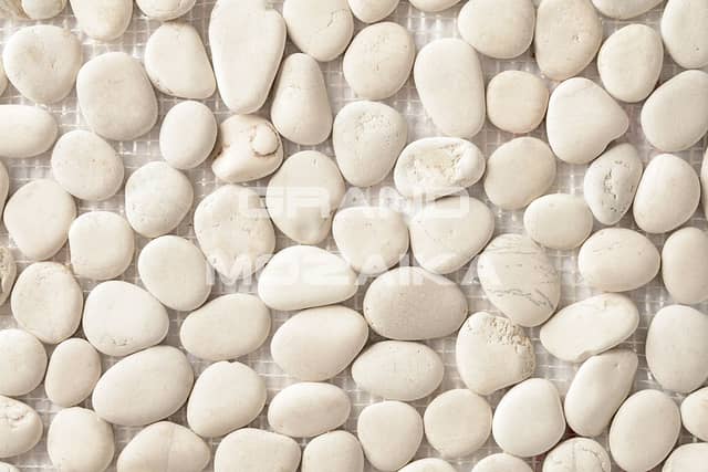 Мозаика из натуральной гальки