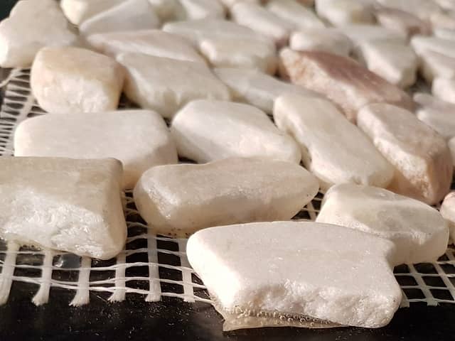 Мозаика из натурального камня