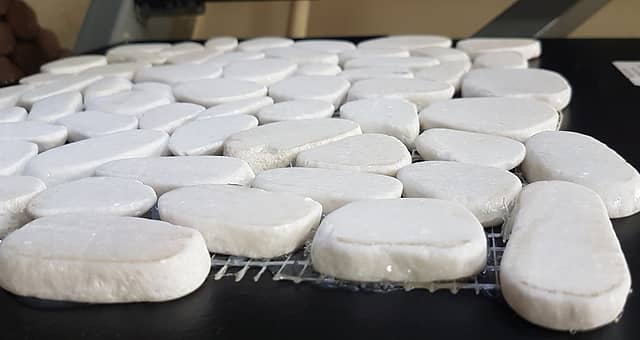 Мозаика-камешки из белого мрамора