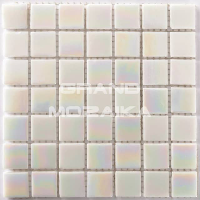 Стеклянная мозаика с перламутром