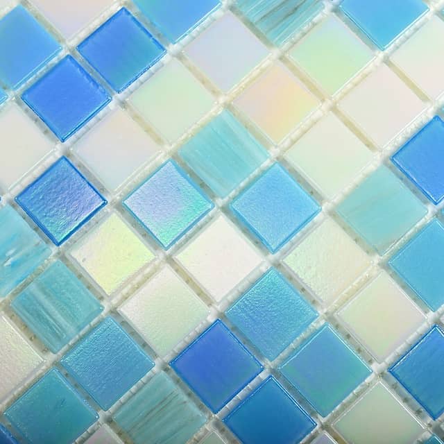 Стеклянная мозаика с перламутром