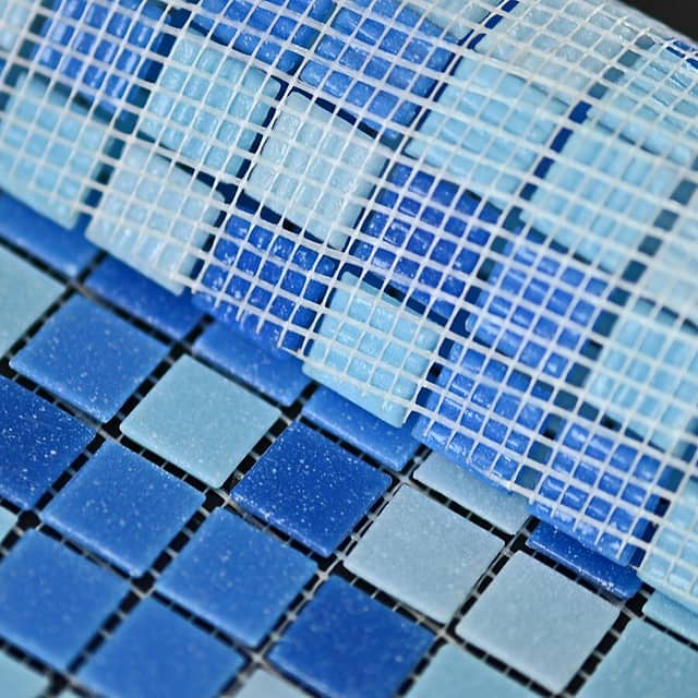 Стеклянная мозаика, серия Aqua Bona (на сетке)